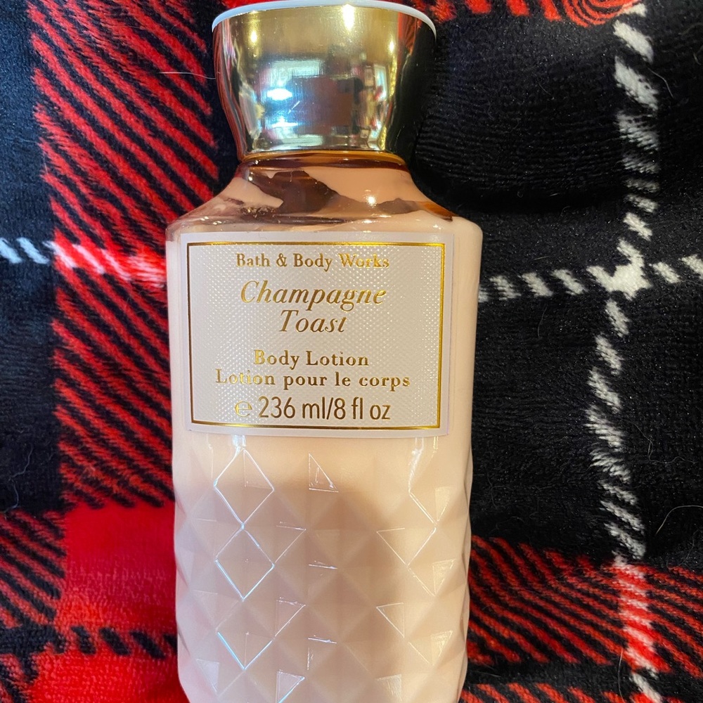 Champagne 🍾 Toast body lotion